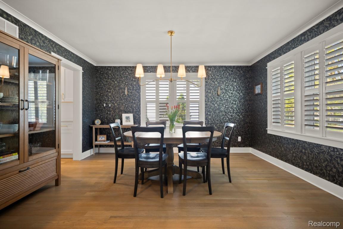 423 N Altadena Avenue