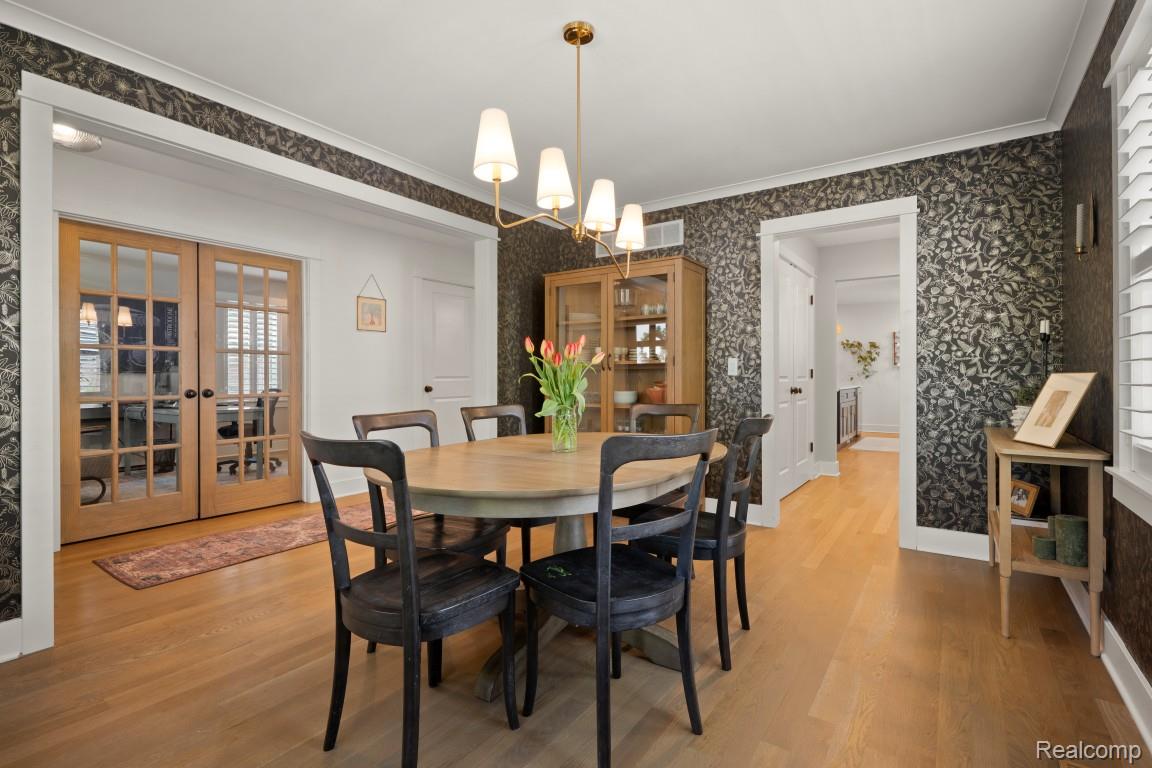 423 N Altadena Avenue