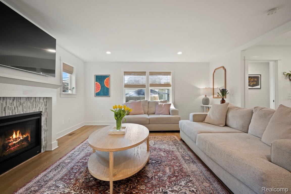 423 N Altadena Avenue