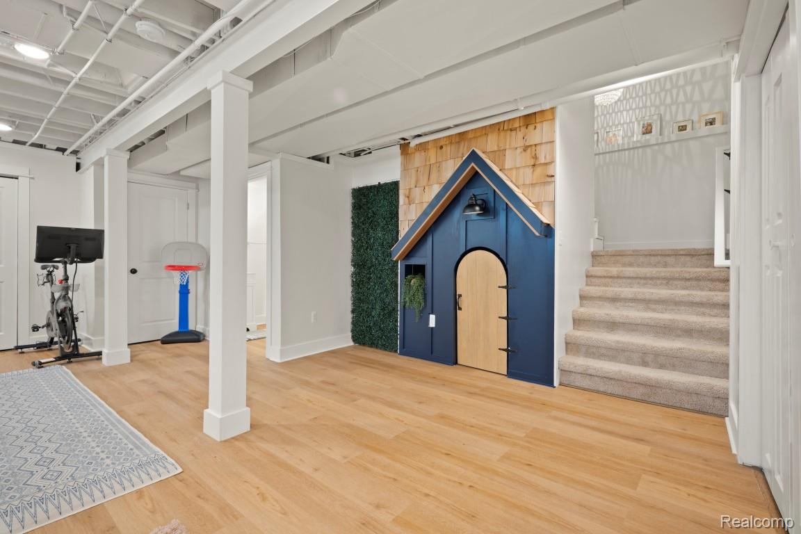 423 N Altadena Avenue