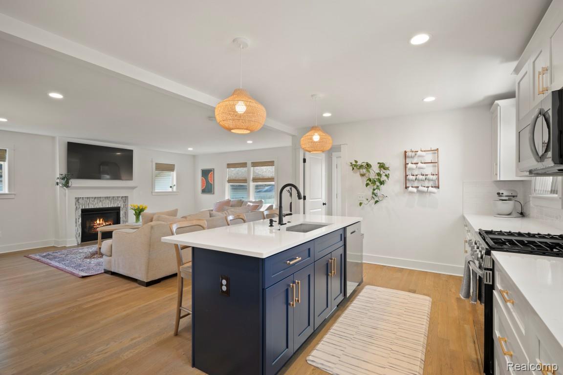 423 N Altadena Avenue
