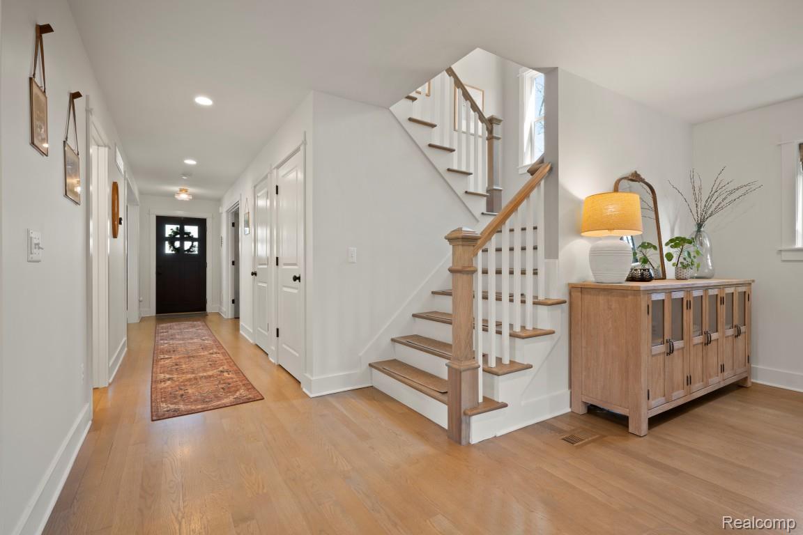 423 N Altadena Avenue