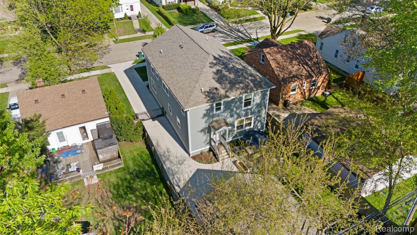 423 N Altadena Avenue