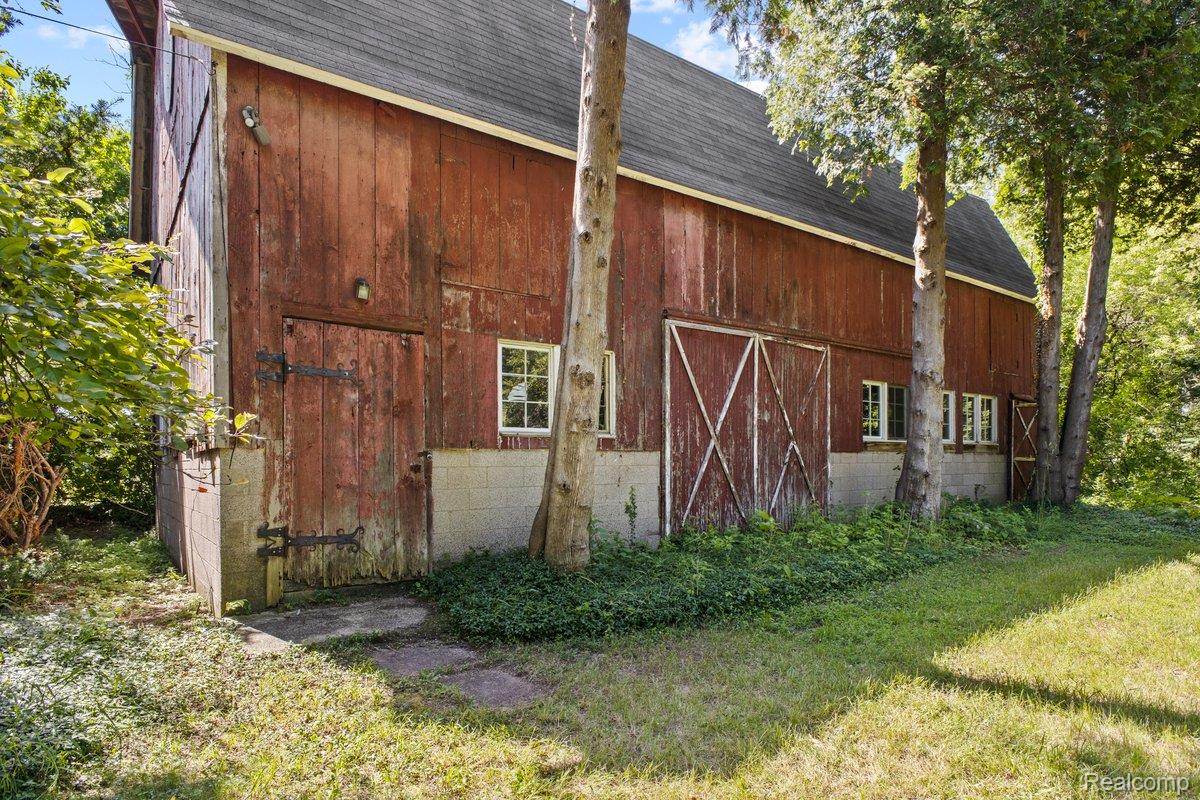 5390 Oak Hill Road