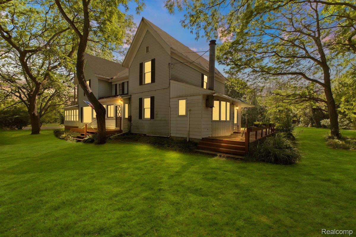 5390 Oak Hill Road