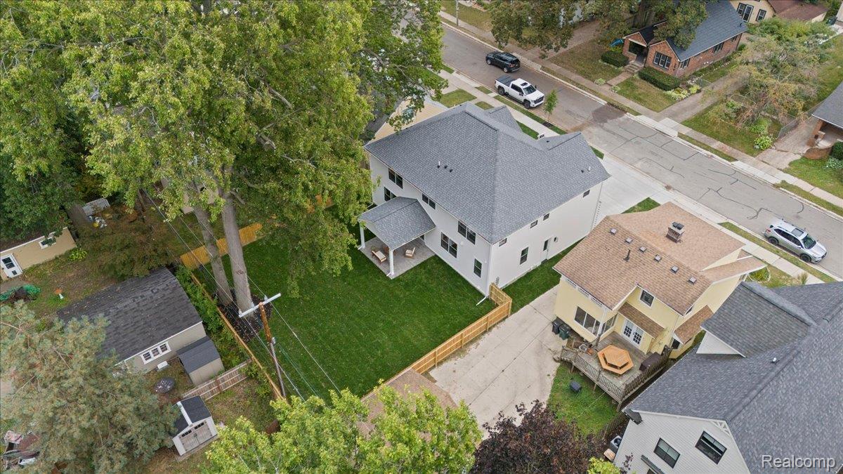 801 Hawthorn Avenue