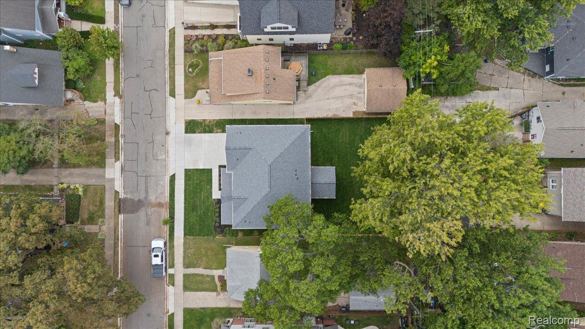801 Hawthorn Avenue