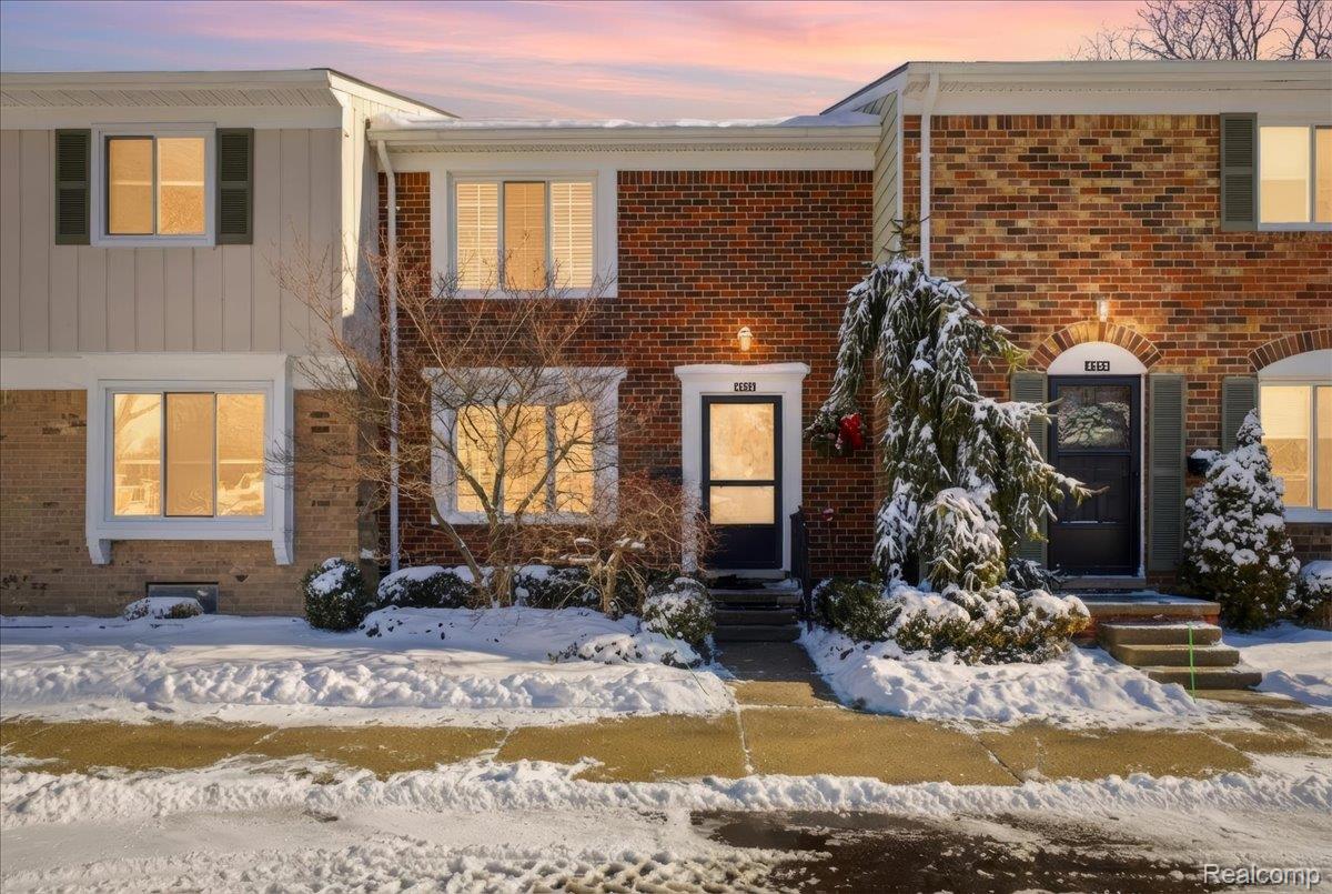 4956 Coventry Road