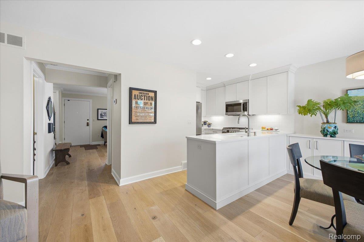 4956 Coventry Road