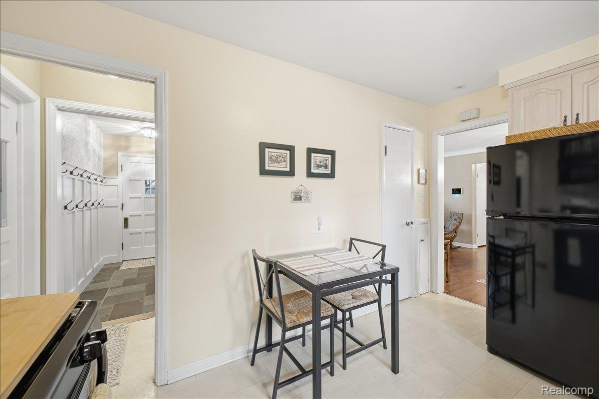 1304 Greenleaf Drive