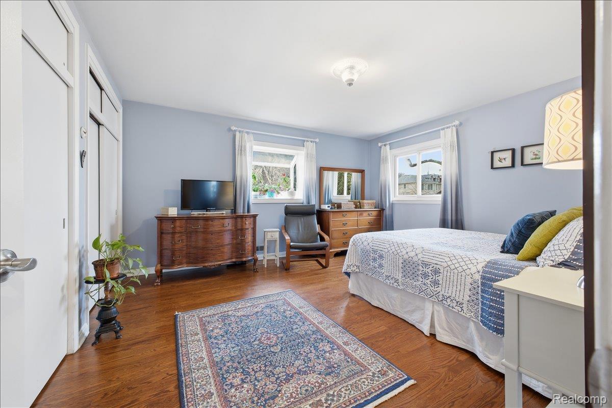1304 Greenleaf Drive