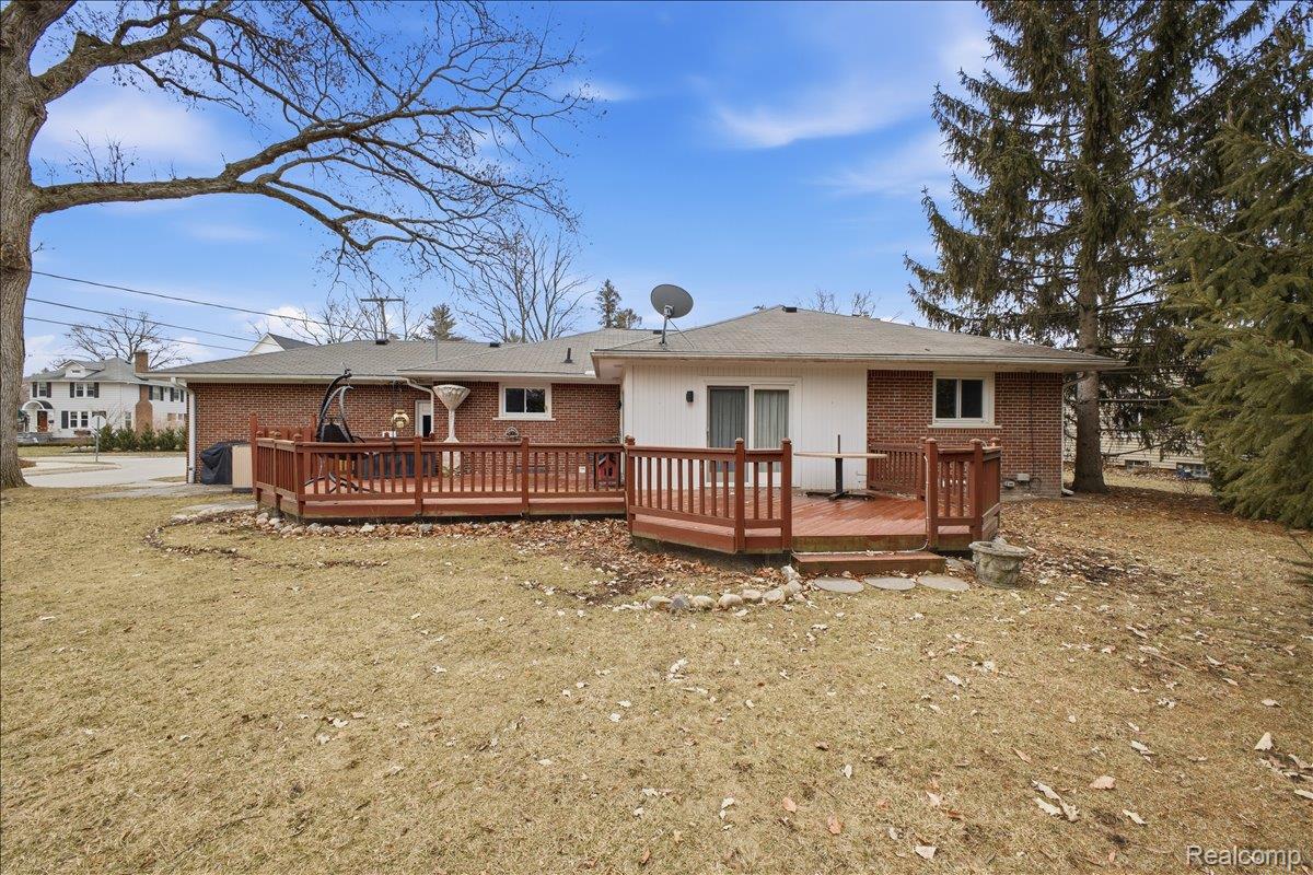 1304 Greenleaf Drive