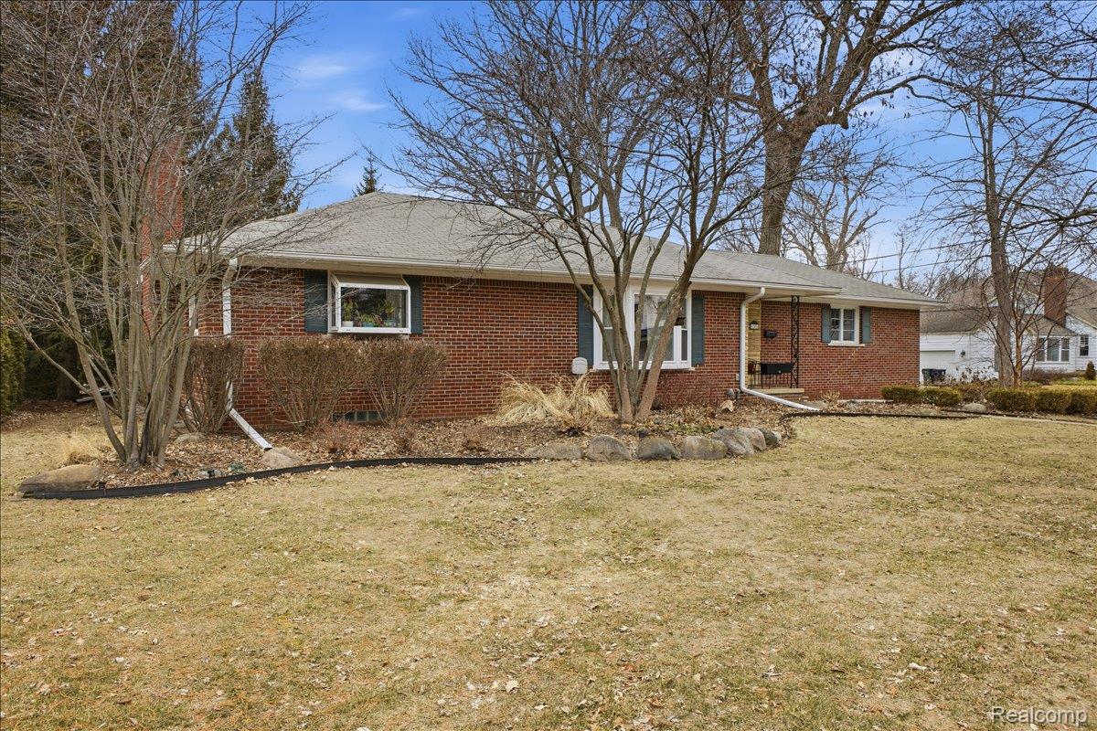 1304 Greenleaf Drive