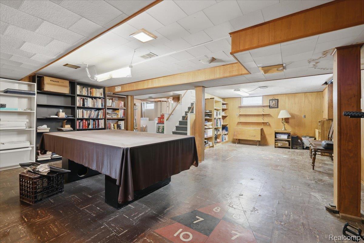 1919 Catalpa Drive