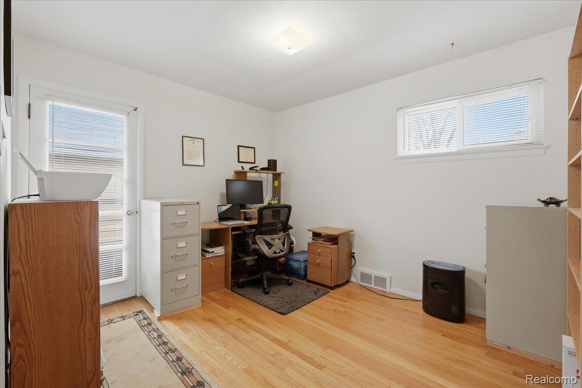 1919 Catalpa Drive