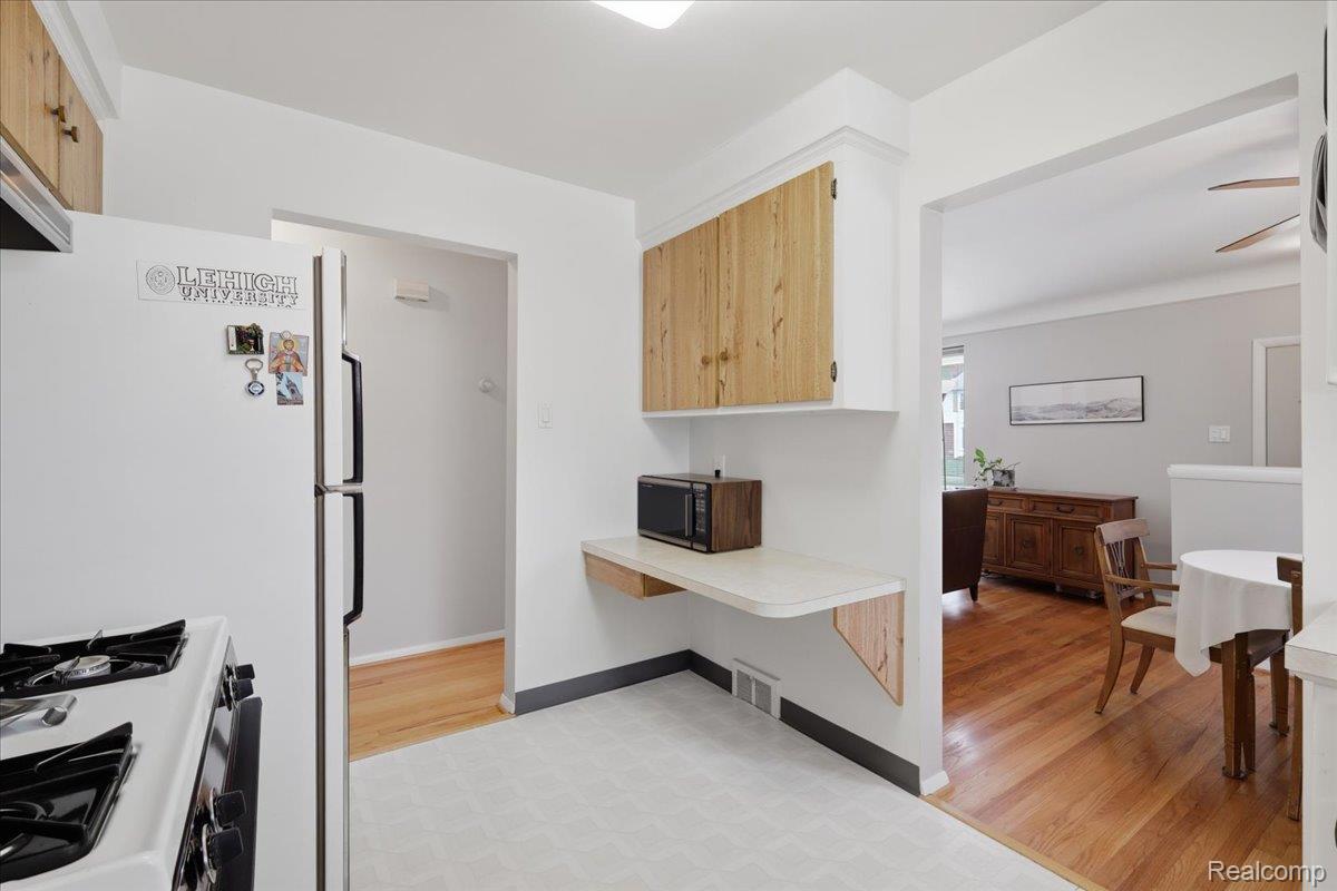 1919 Catalpa Drive