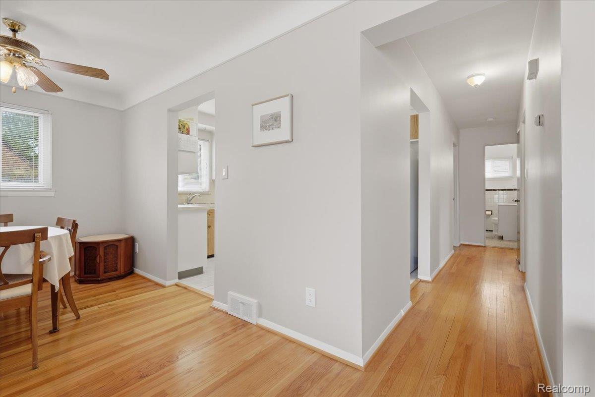 1919 Catalpa Drive