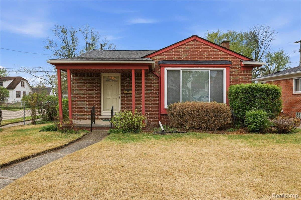 1919 Catalpa Drive