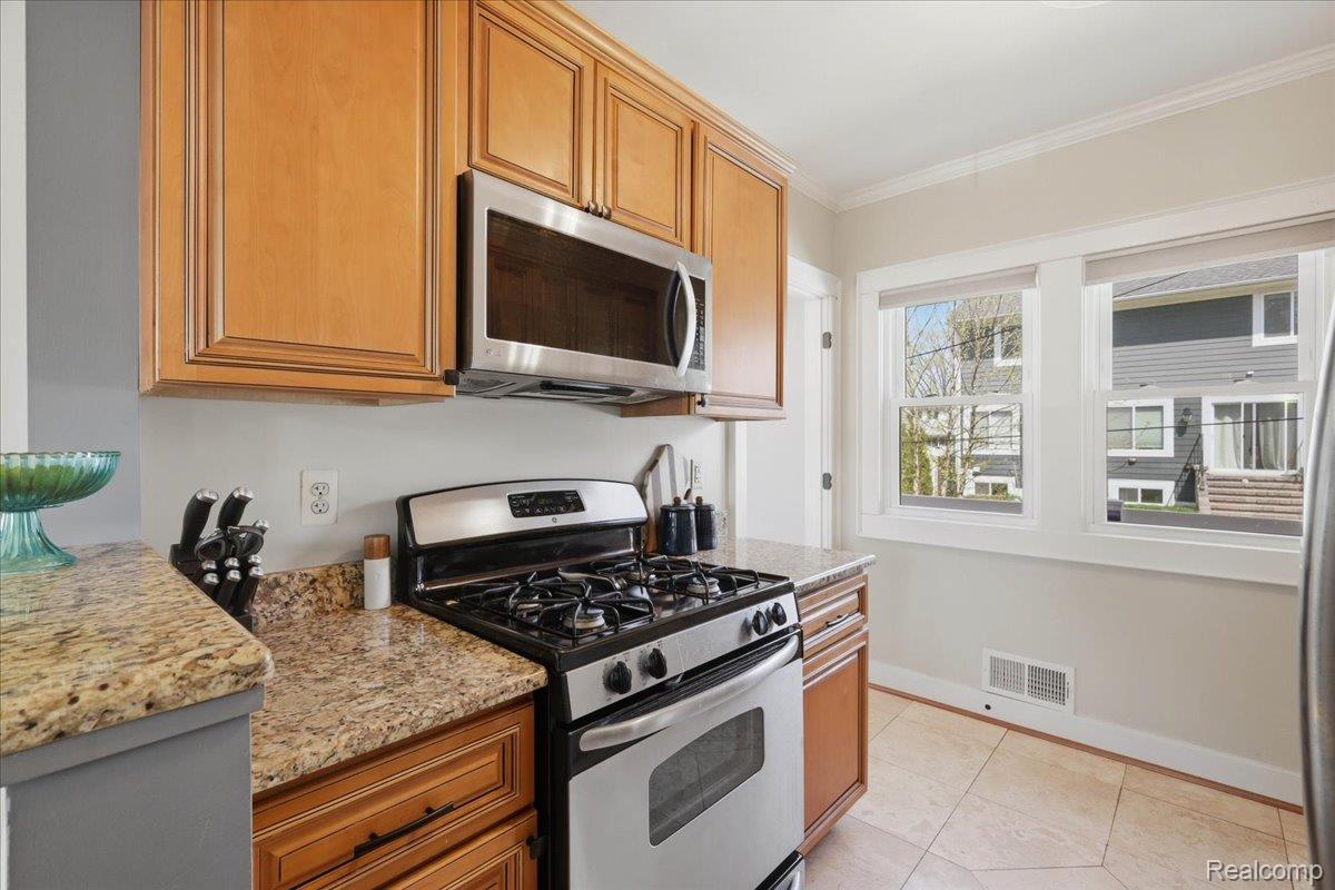 300 N Edison Avenue