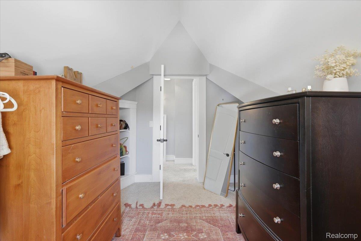 300 N Edison Avenue