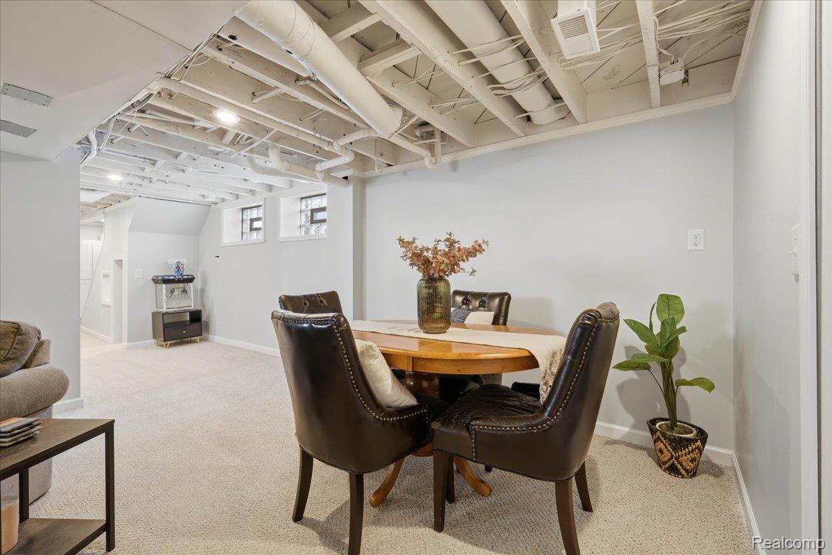 300 N Edison Avenue