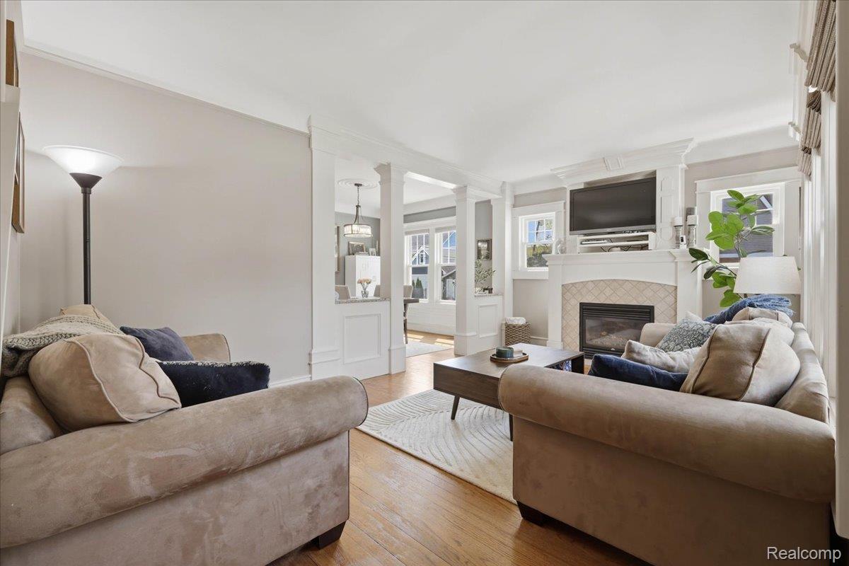 300 N Edison Avenue
