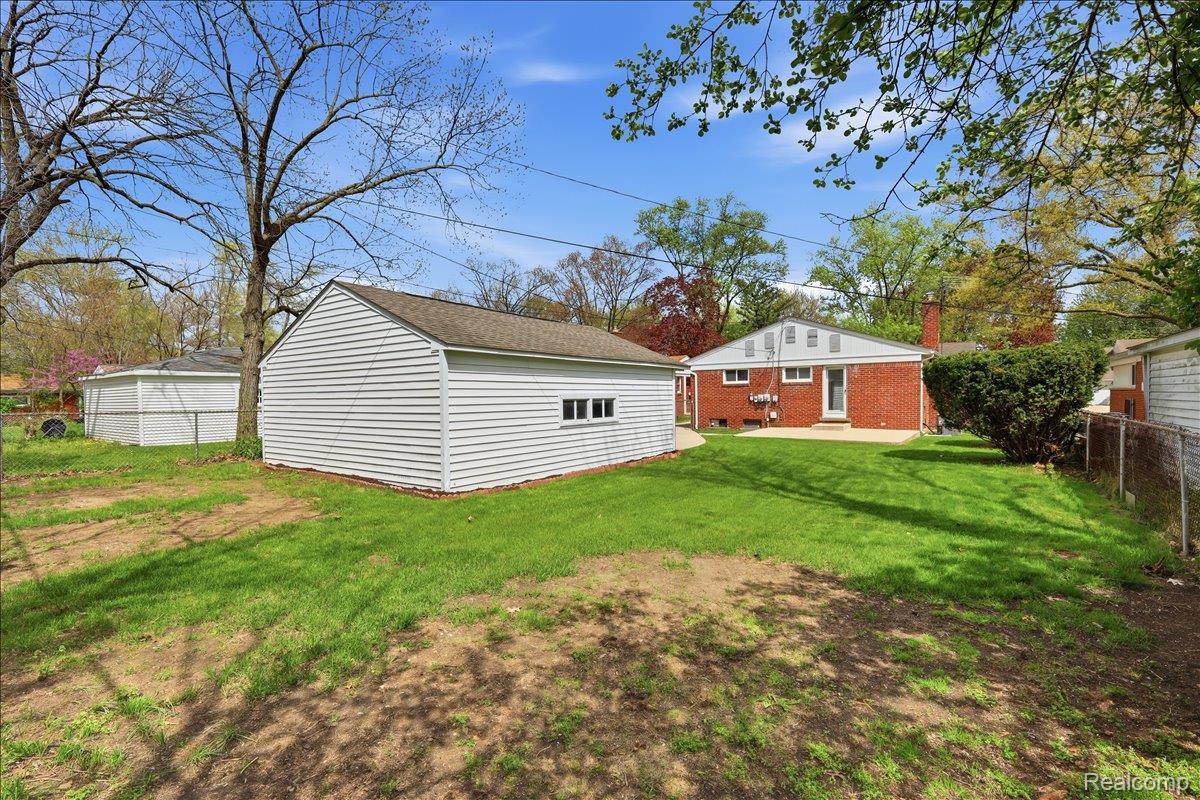 2915 Oliver Road