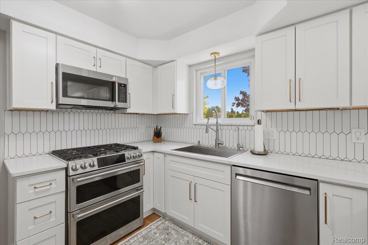 52448 Belle Arbor