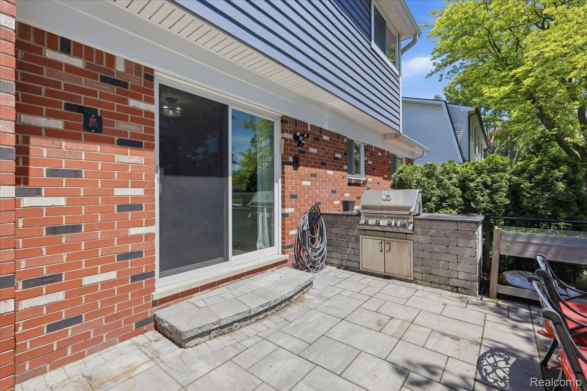 52448 Belle Arbor