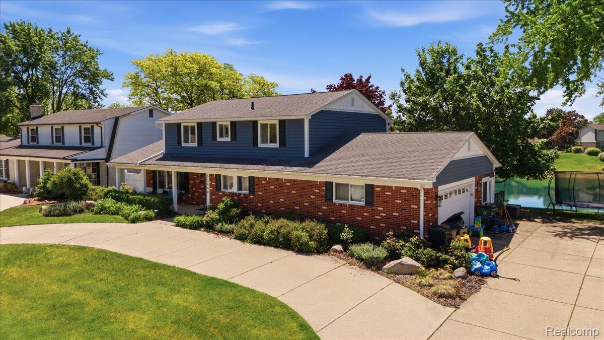 52448 Belle Arbor