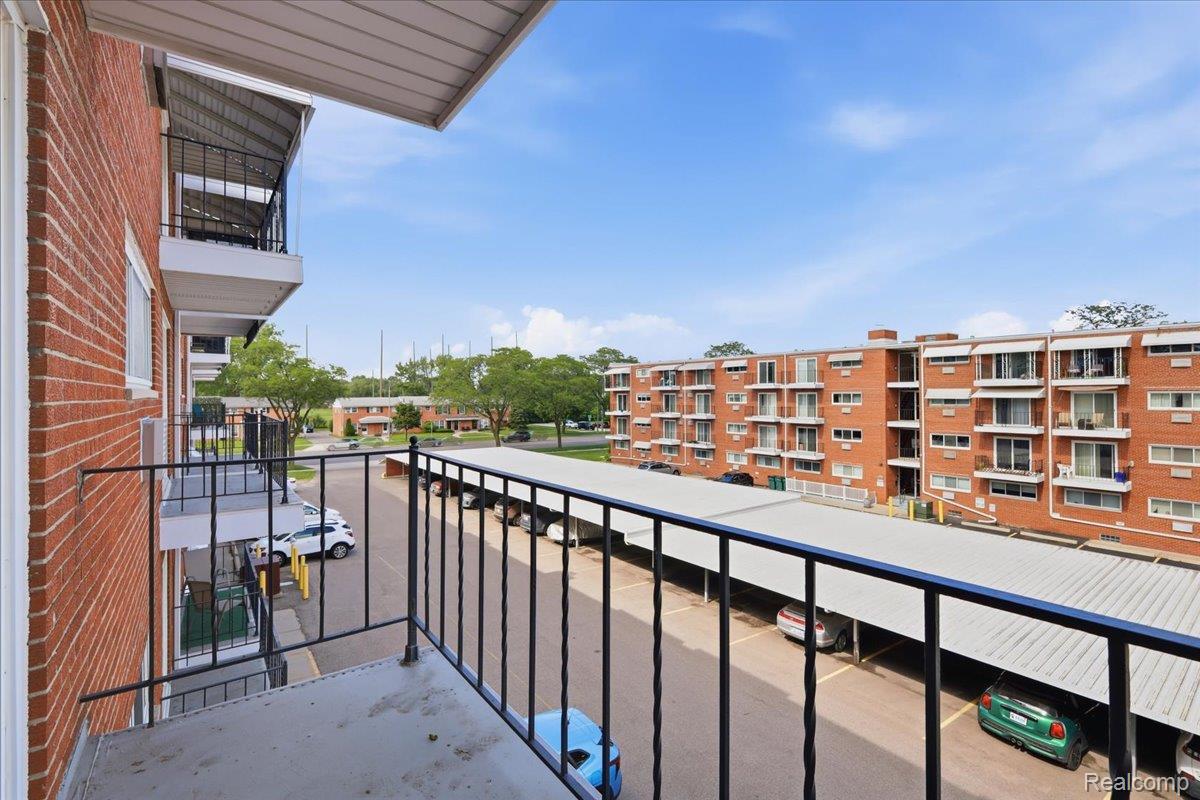 2915 W 13 Mile Road Unit: 308