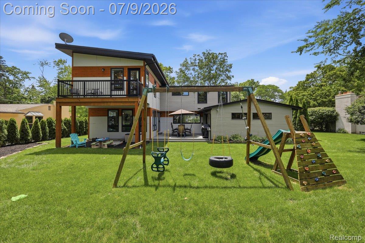 423 S Cranbrook Cross Road