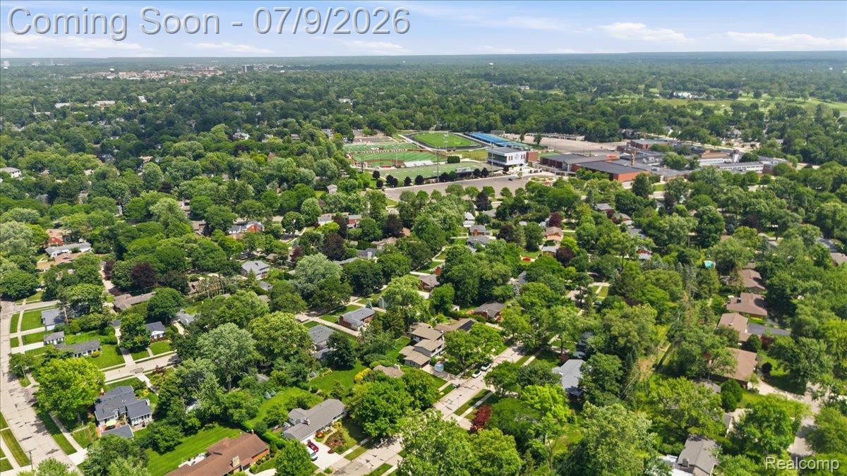 423 S Cranbrook Cross Road