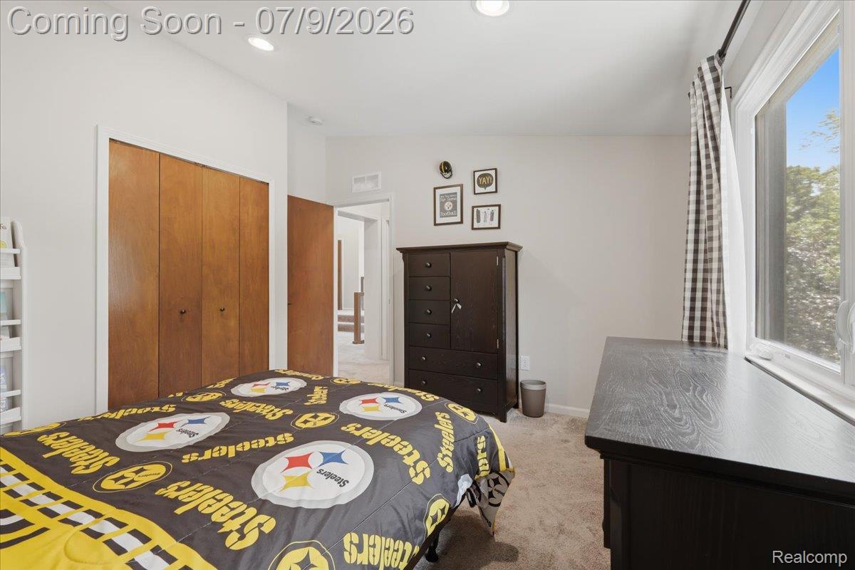 423 S Cranbrook Cross Road