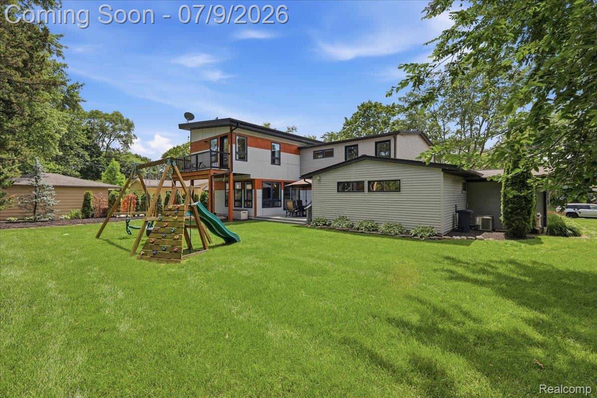 423 S Cranbrook Cross Road