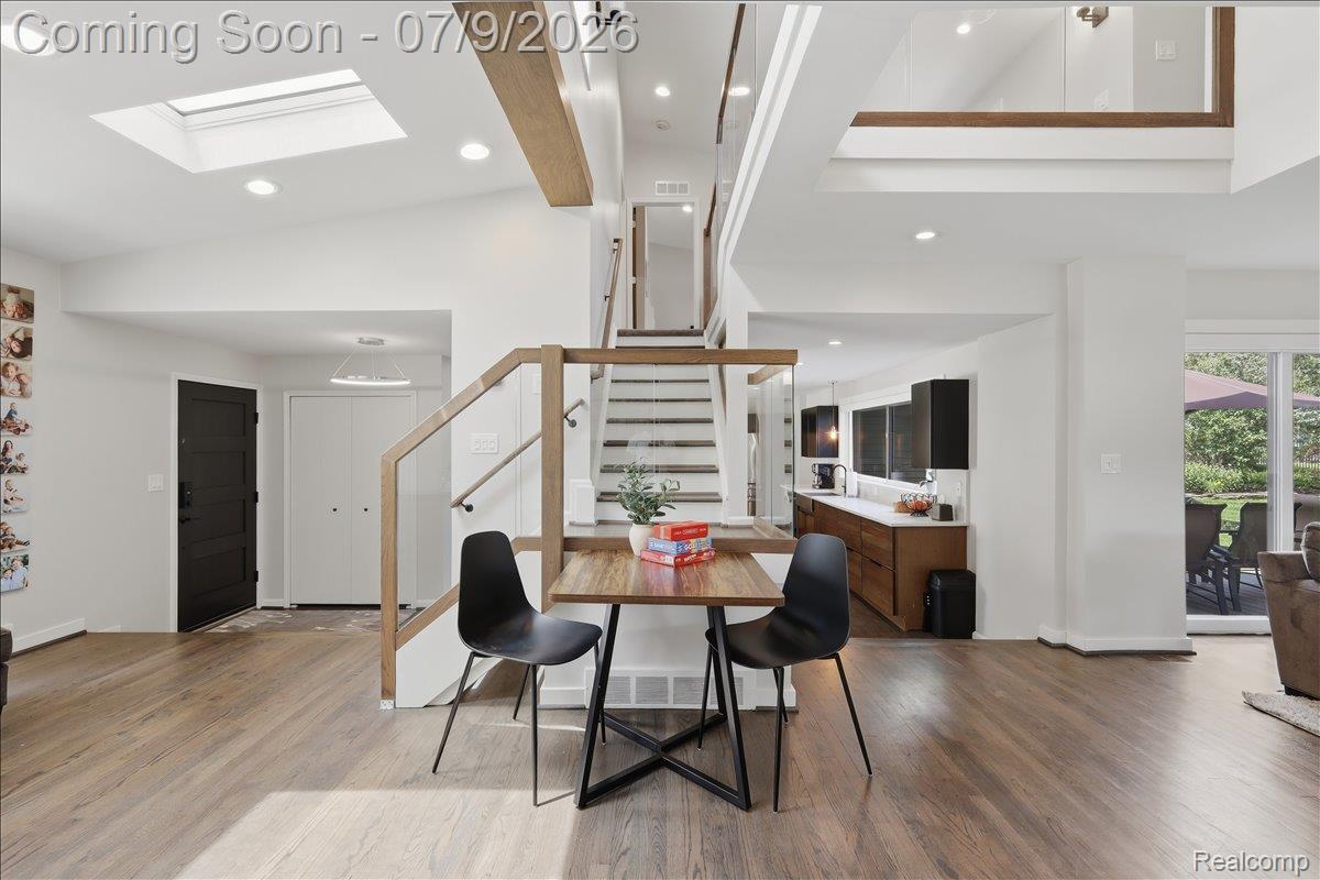 423 S Cranbrook Cross Road