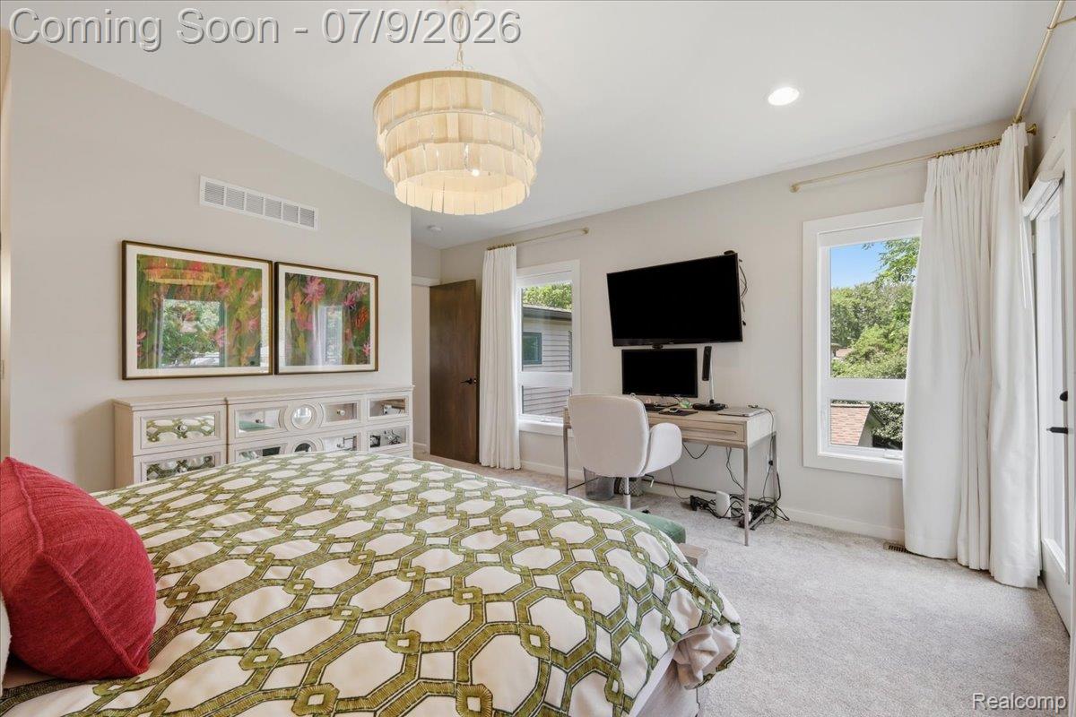 423 S Cranbrook Cross Road
