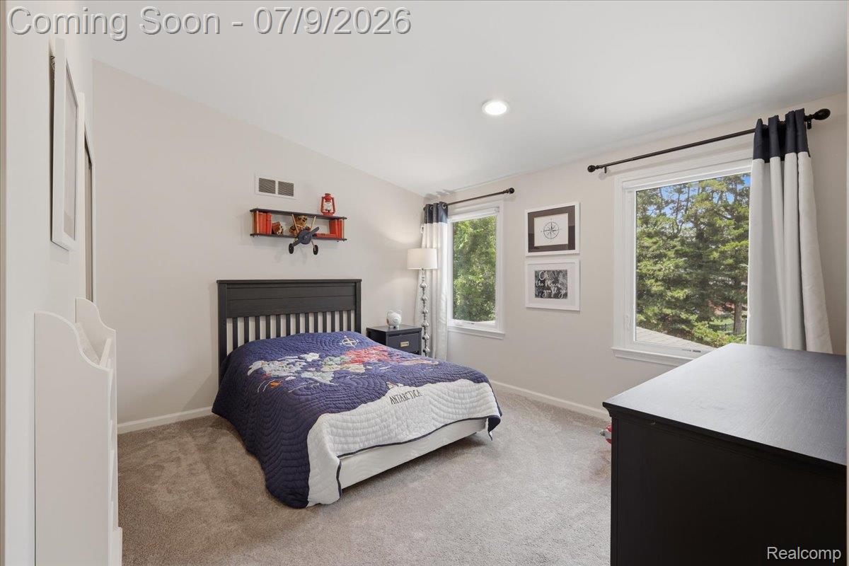 423 S Cranbrook Cross Road