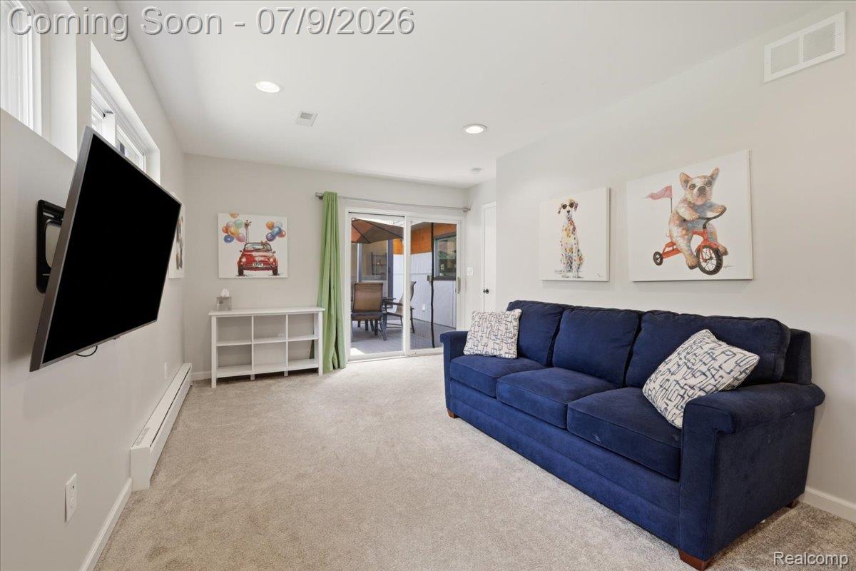 423 S Cranbrook Cross Road