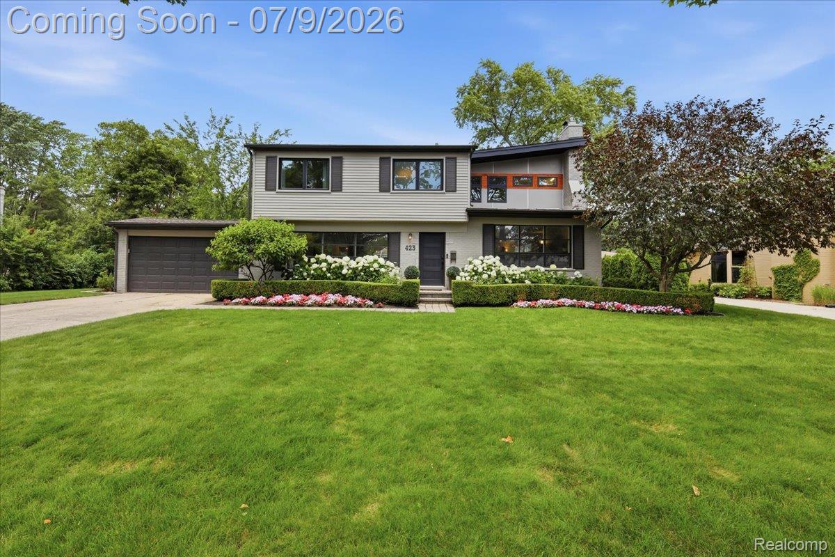 423 S Cranbrook Cross Road