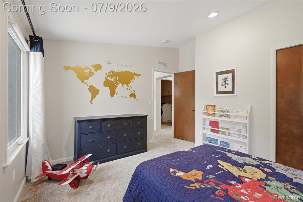 423 S Cranbrook Cross Road
