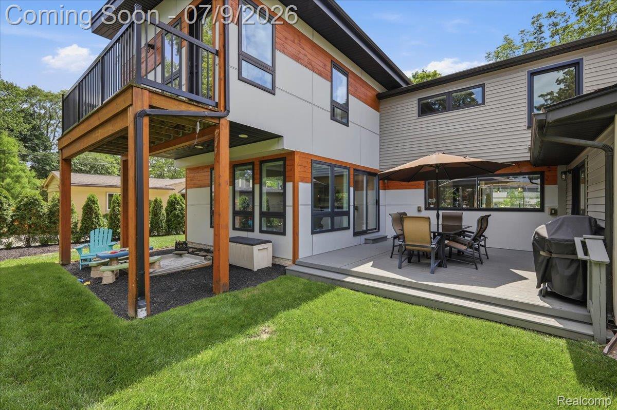 423 S Cranbrook Cross Road