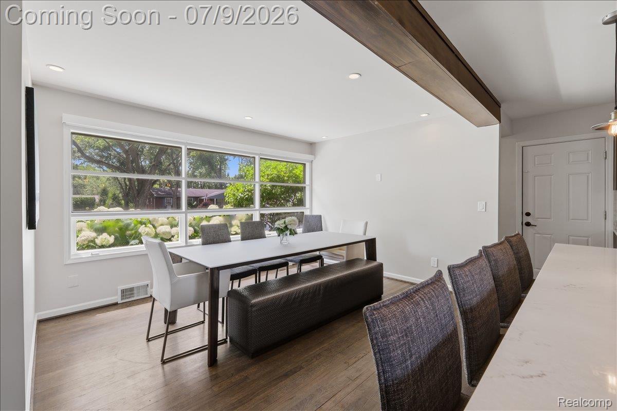423 S Cranbrook Cross Road