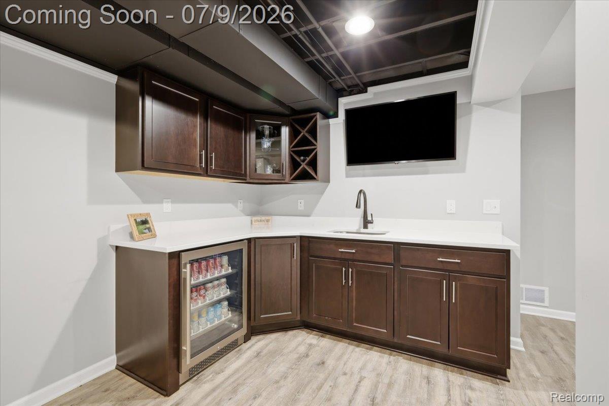 3180 Viking Drive