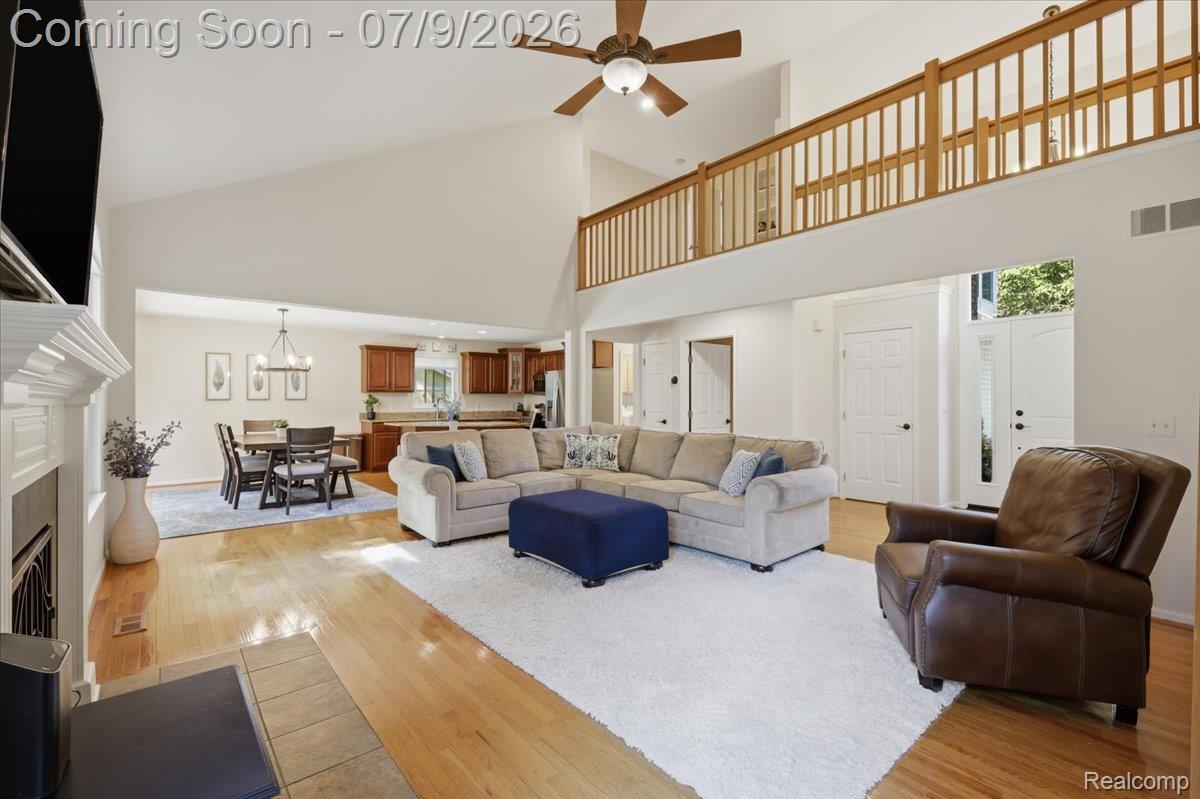 3180 Viking Drive
