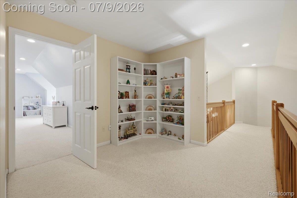 3180 Viking Drive