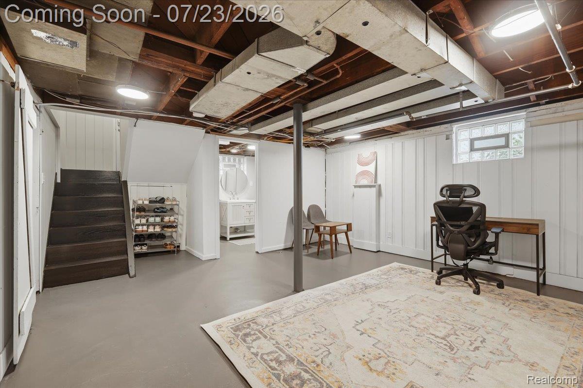 1207 Irving Avenue