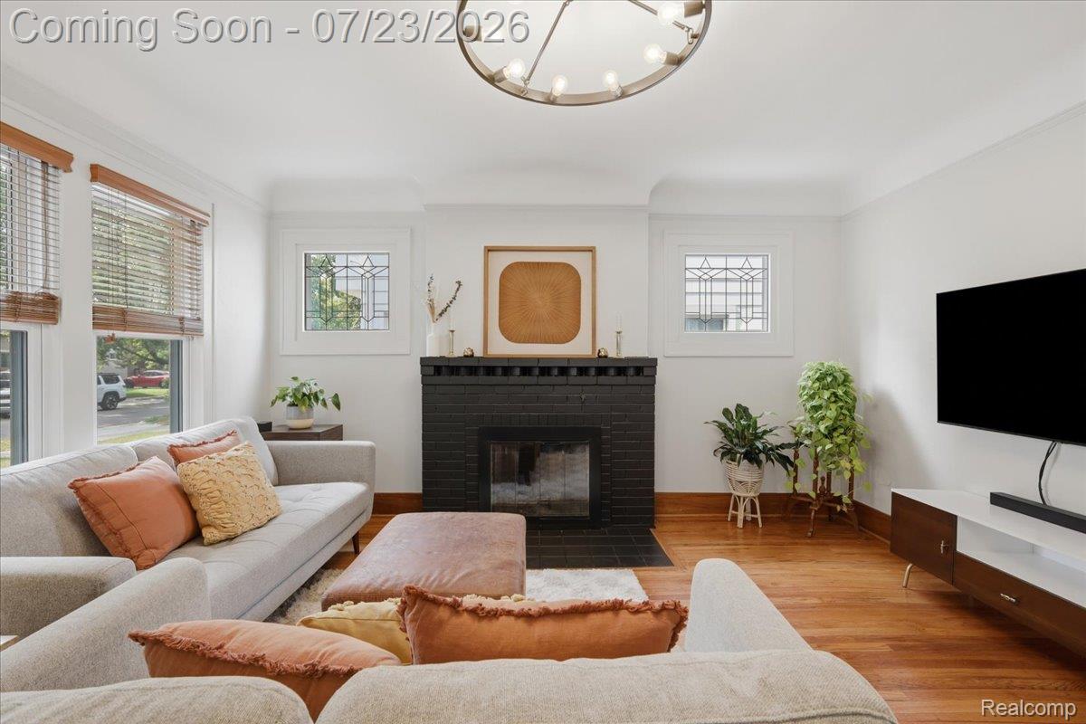 1207 Irving Avenue