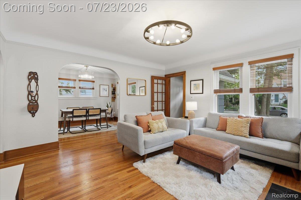 1207 Irving Avenue
