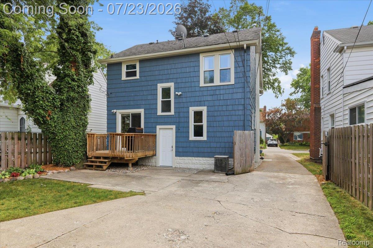 1207 Irving Avenue